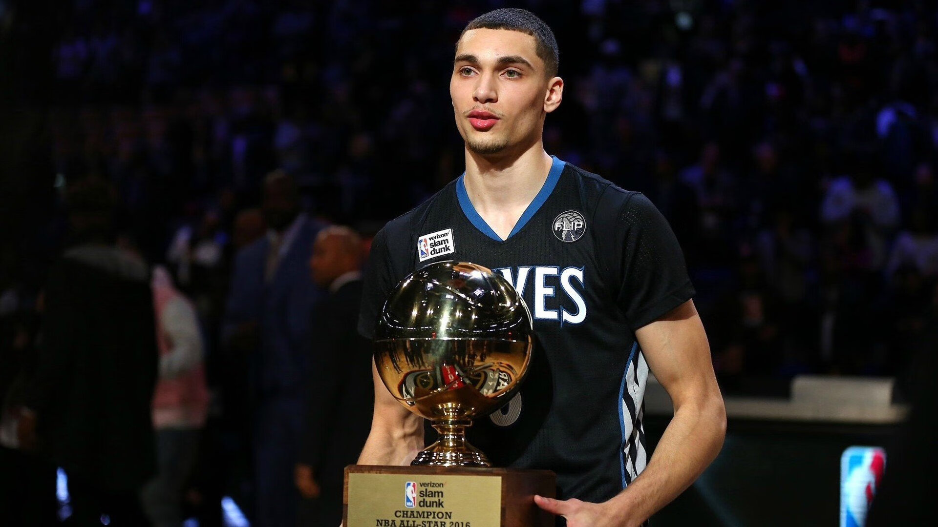 奥纳纳的街道狂想曲，当爱尔兰绿席卷阿根廷，F1赛道的非典型征服