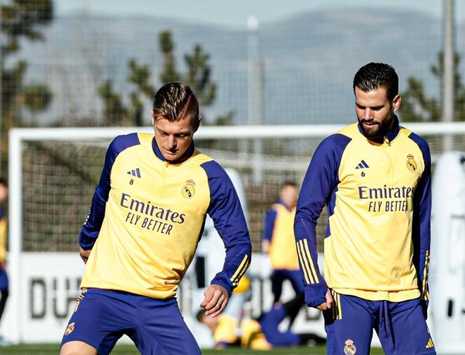 德国阵容变动，克罗斯发挥关键作用