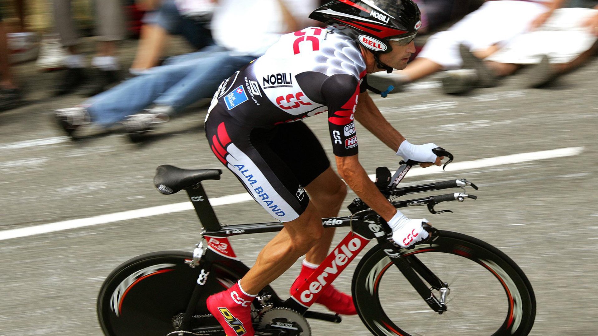 火力全开!广厦队全面压制猛龙,霍勒迪临危受命化身关键先生