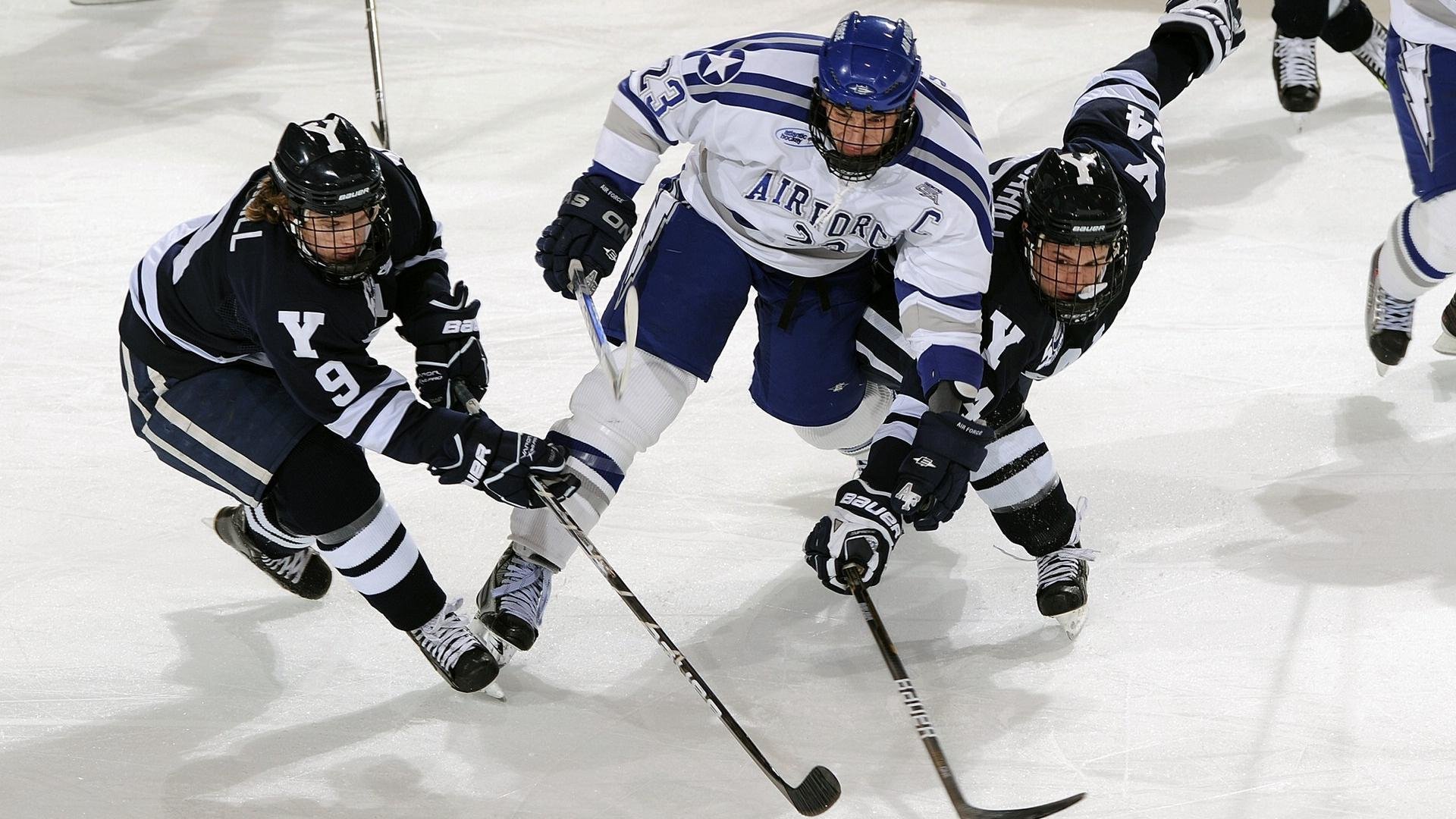 东决关键战之夜，詹姆斯进攻端无人可挡，铸就传奇时刻