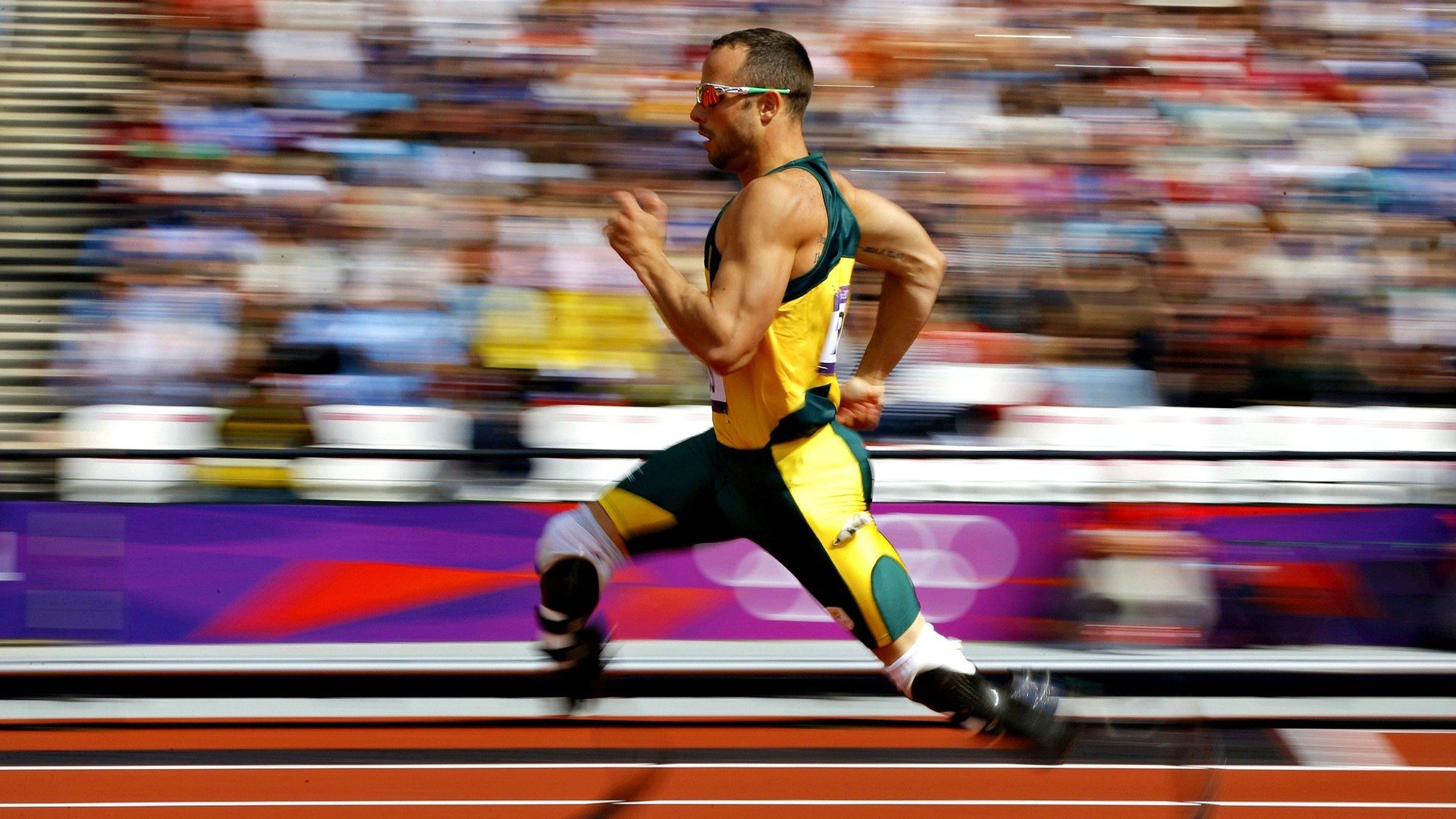 赛道奇迹，周冠宇关键制胜，索伯车队轻取红牛